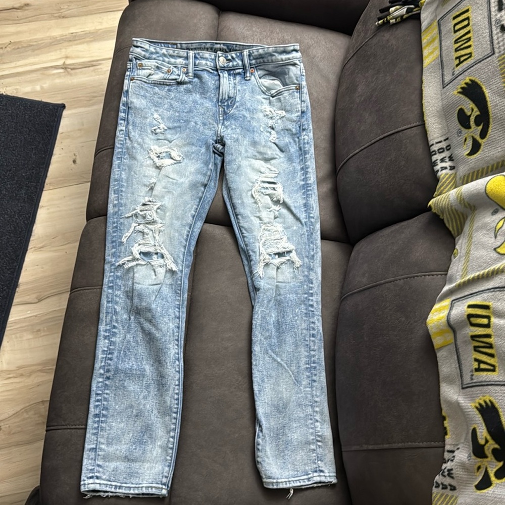 Men’s American Eagle Jeans.